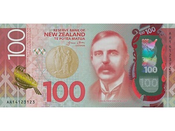 $100 New Zealand Bills