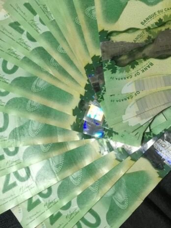 Buy Canadian Bank Notes
