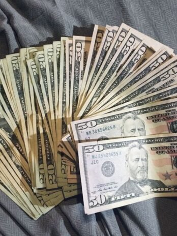 UK Currency Shop 50 Dollar Bill